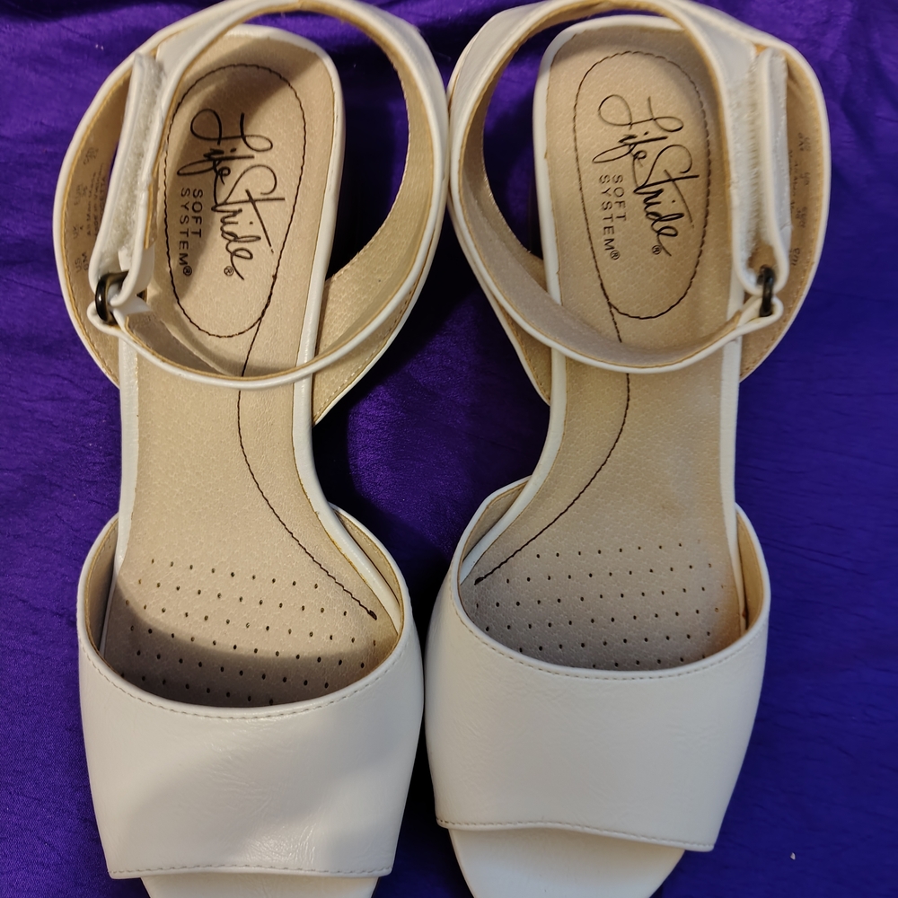 Life Stride Women's White Sandals